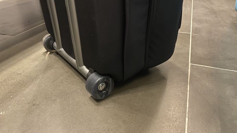 large soft travel bag with wheels