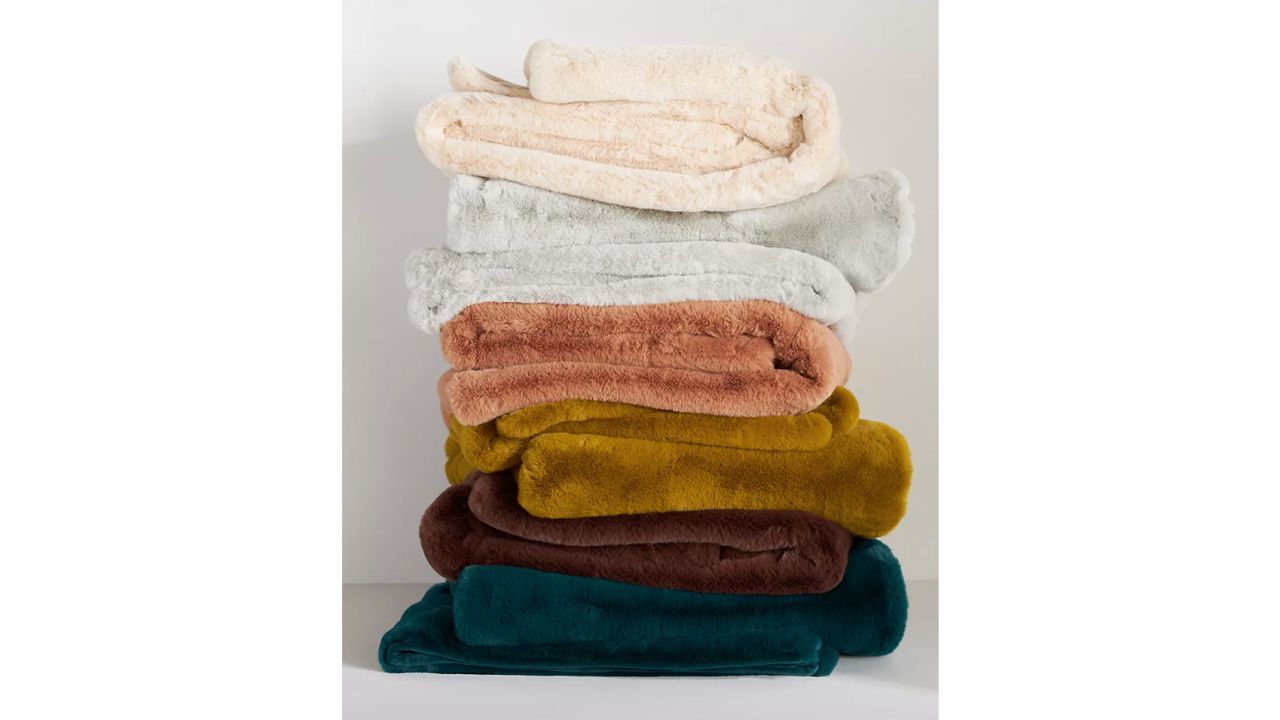 underscored sophie faux fur blanket.jpg      