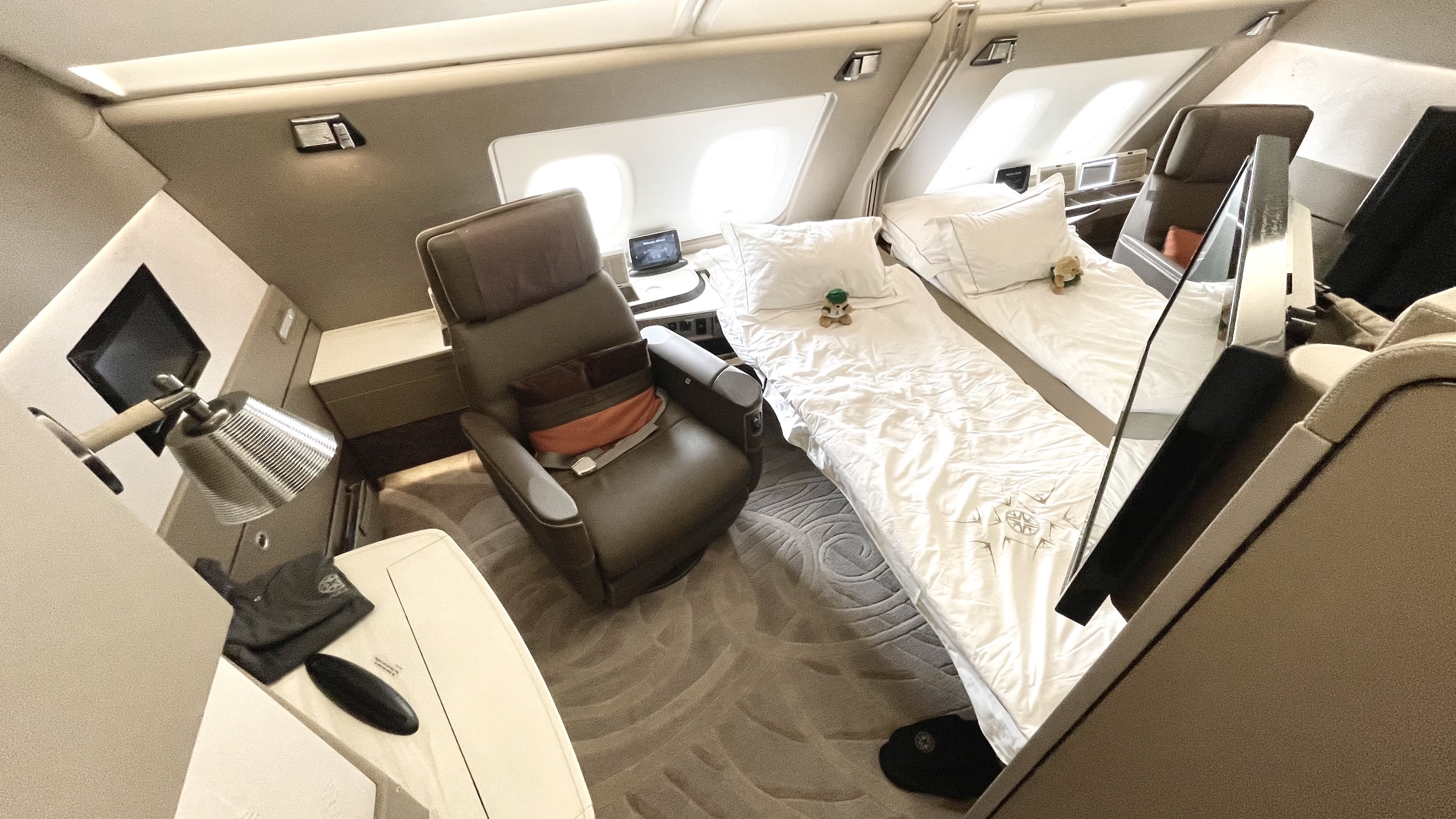 Singapore Airlines A830 returns to the US: Get a look at the