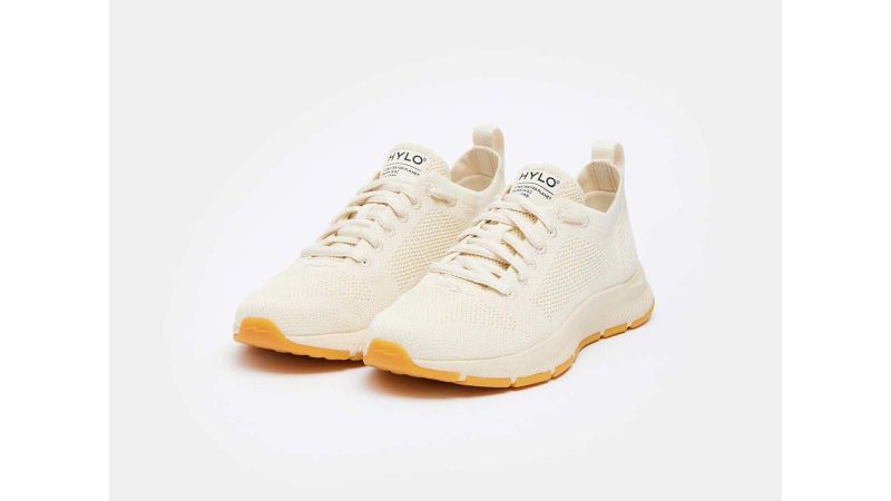 Lightweight sneakers hot sale for travel