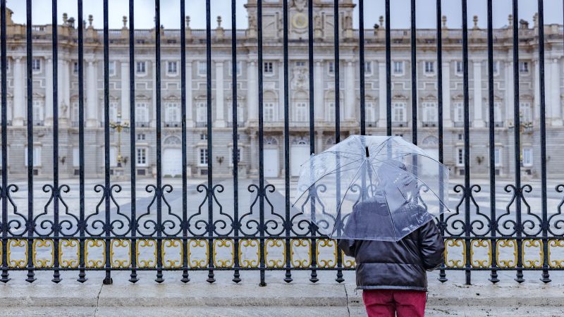 Stay dry on your next vacation with one of these 21 travel umbrellas | CNN Underscored