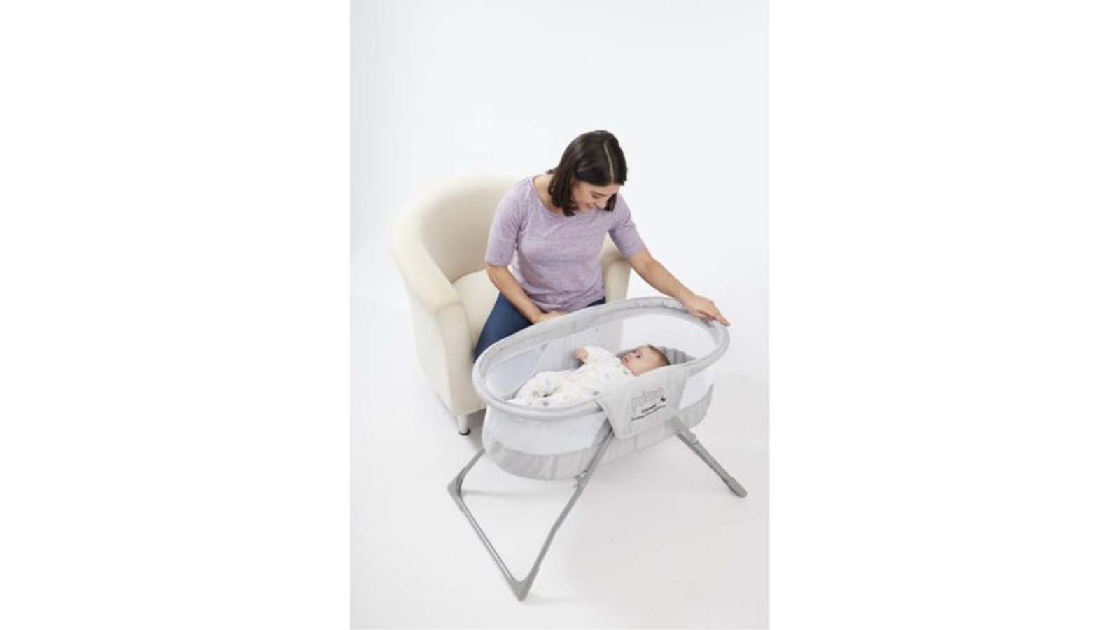 16 best travel cribs and portable bassinets of 2022 | CNN ...