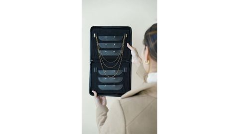underscored-traveljewelry-necklet