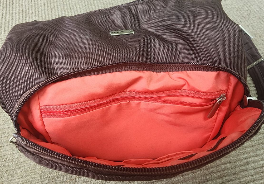 Travelon Messenger Bag review: Anti-theft travel purse | CNN Underscored