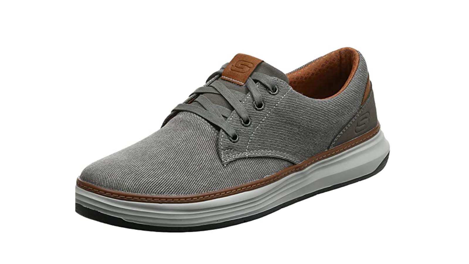 Best Walking Shoes for Men Who Travel in 2023