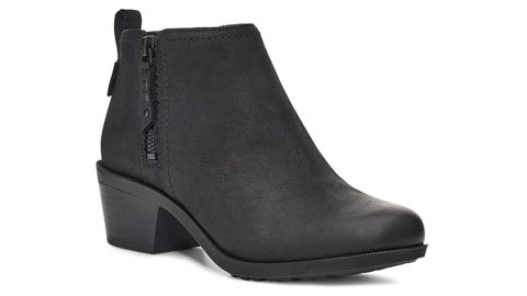 Must Have Casual Shoes On Your Next Trip In 2023 Teva Anaya Bootie Chelsea Boots