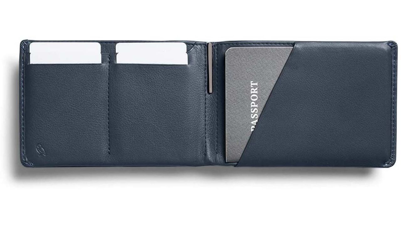 Guide to the Best Travel Wallets for Men & Women - Tortuga