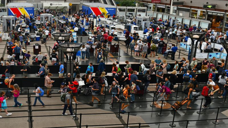 CLEAR airport security: Costs and benefits in 2024 | CNN Underscored