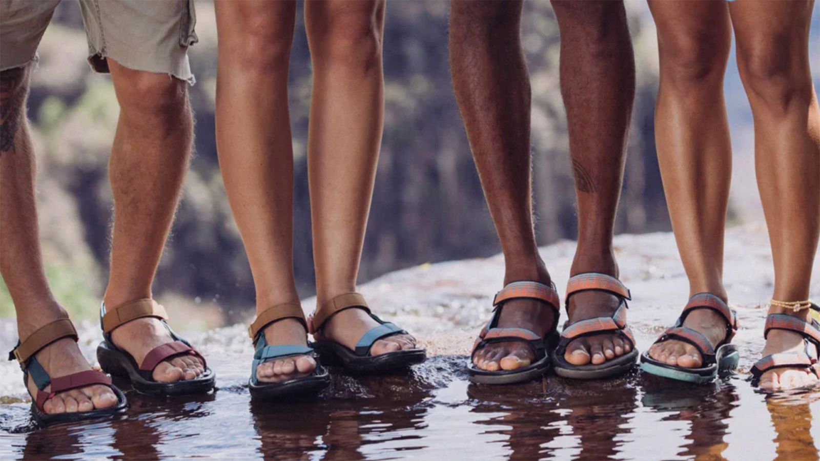 Black V-Thong Foam Shower Sandals