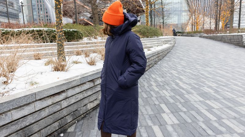 Uniqlo down 2024 coat review