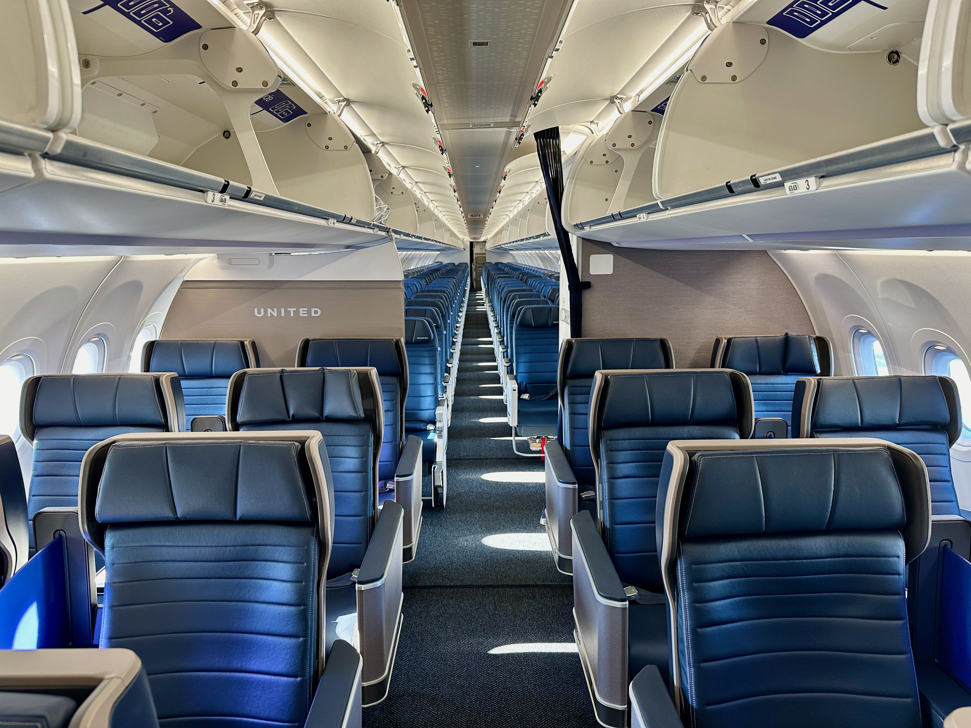 https://media.cnn.com/api/v1/images/stellar/prod/united-airbus-a321neo-first-class-cabin-20231215112628698.jpeg?c=original