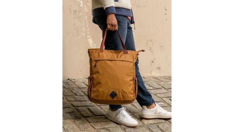 24 gifts for the people who have everything 21 United By Blue 25L Convertible Carryall