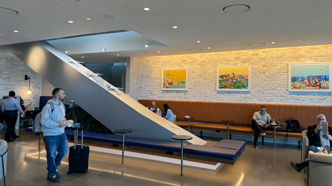 United Club EWR Terminal A entrance