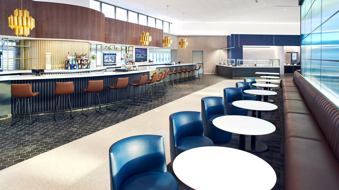 United Club Newark C74