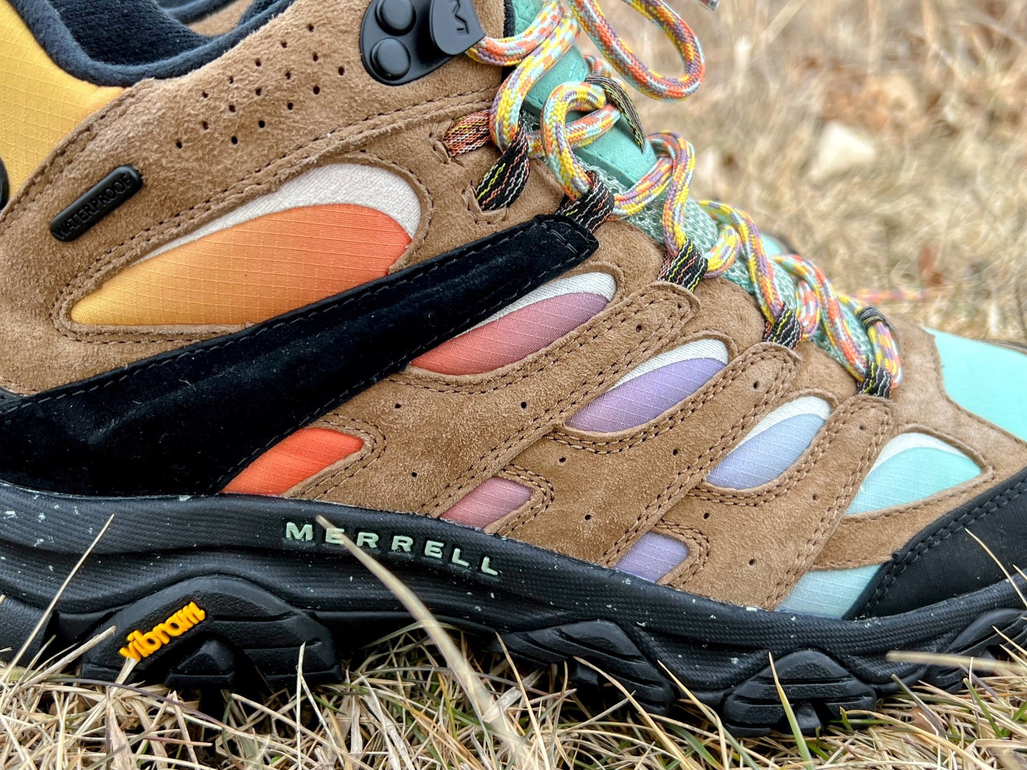 Bliv ved Rafflesia Arnoldi udstrømning Merrell and Unlikely Hikers collab on the new Moab 3s | CNN Underscored