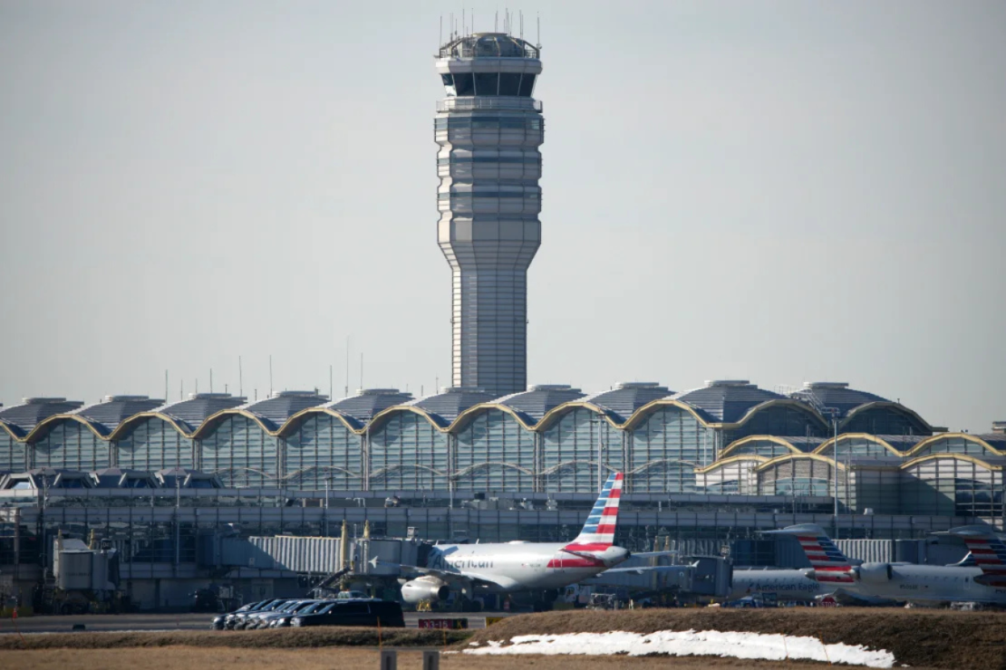 El avión de American Airlines se dirigía al Aeropuerto Nacional Ronald Reagan de Washington (en la foto) en el momento del accidente.