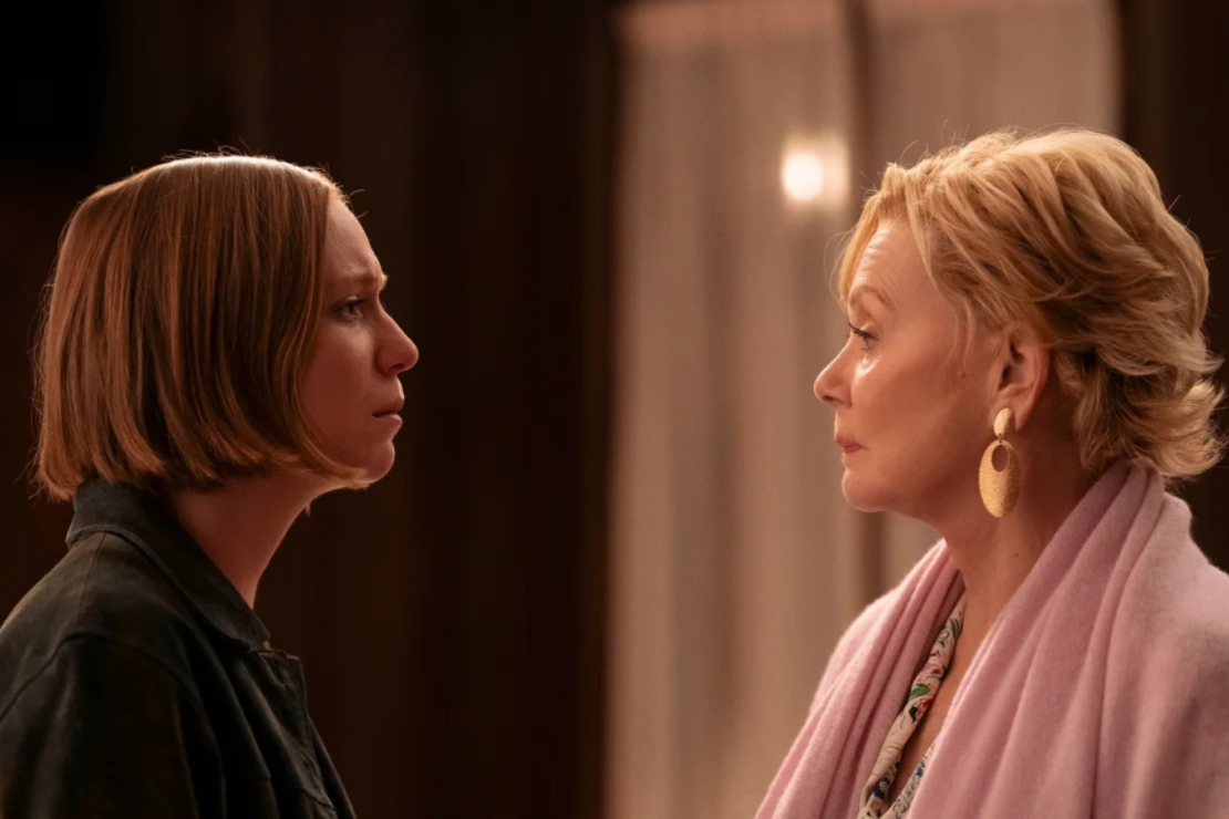 Hannah Einbinder, Jean Smart en “Hacks”.