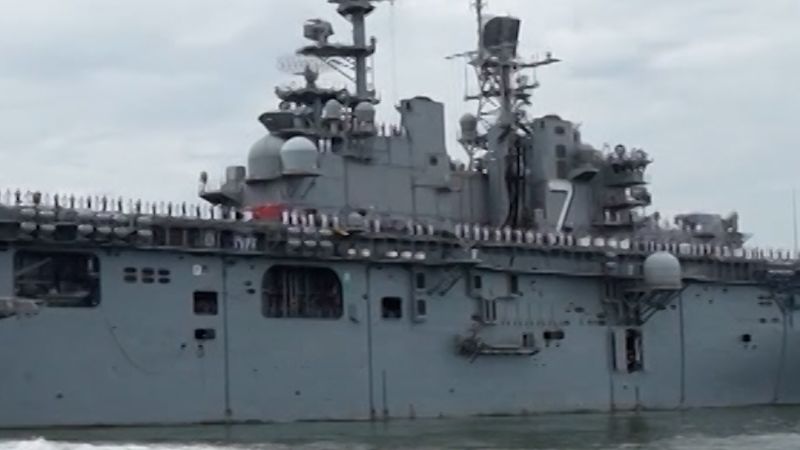 https://media.cnn.com/api/v1/images/stellar/prod/us-navy-vrtc-1.jpg?c=16x9&q=w_800,c_fill