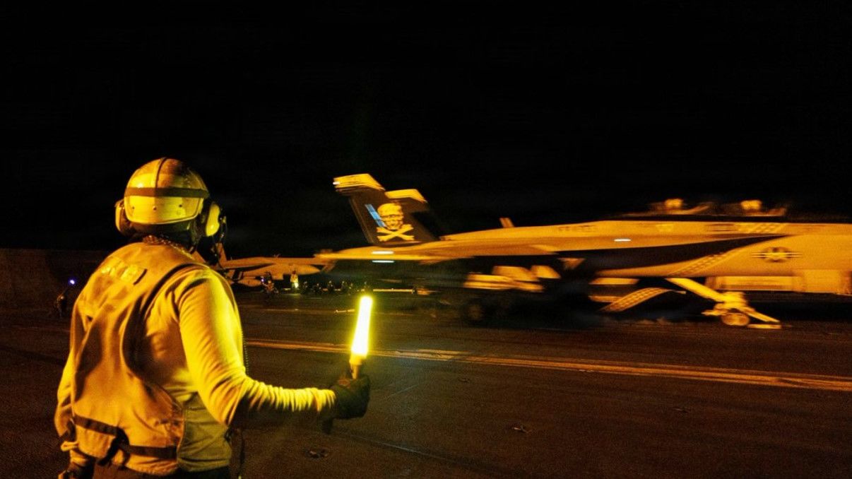 US launches new attacks on Iran as battle for control of Strait of Hormuz intensifies
