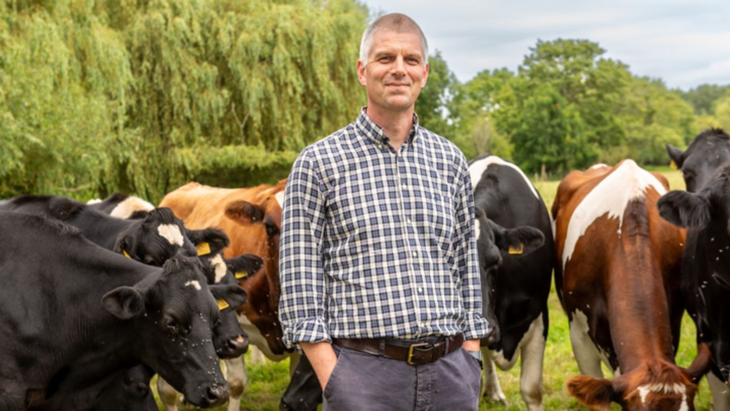 John Hammond, director de Investigación del Instituto Pirbright del Reino Unido, está desarrollando una vacuna para reducir las emisiones de metano de las vacas. Es solo una de las innovaciones globales que apuntan a hacer que la agricultura sea más ecológica.