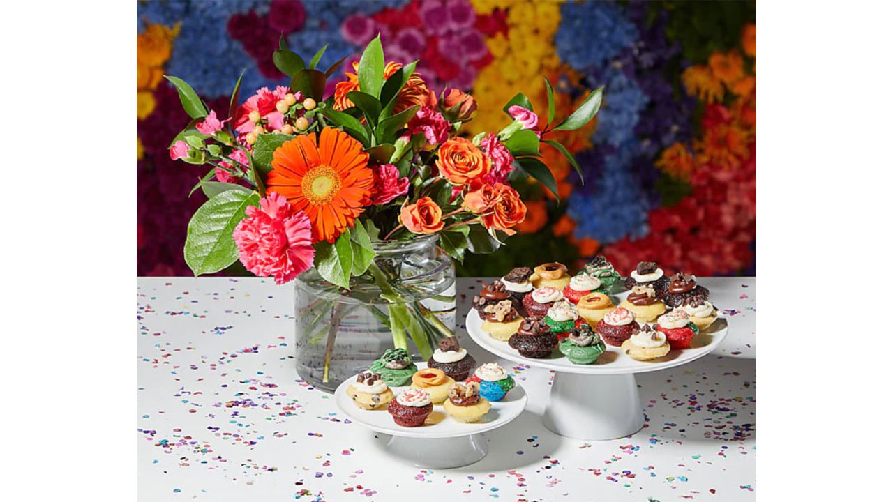 vday flowers cupcakes