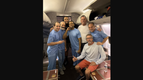 Seis ciudadanos estadounidenses que estaban detenidos en Venezuela fueron liberados este viernes tras la reunión que sostuvieron Richard Grenell, enviado especial del presidente de Estados Unidos, Donald Trump, y el mandatario Nicolás Maduro en el palacio presidencial de Miraflores en Caracas, informó el propio Trump en una publicación de X.