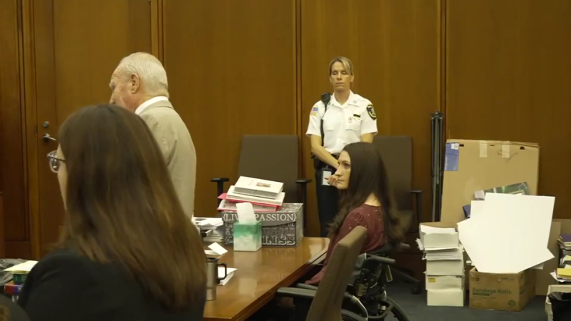 Deadlocked jury set to continue deliberations in Lindsay Clancy trial; judge meets individually with each juror after woman's arrest outside courthouse