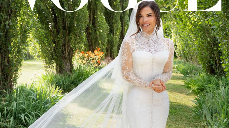 Сватбената рокля на Lauren Sanchez Dolce & Gabbana разкри 