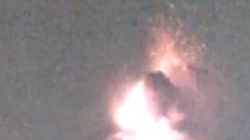 Japanese volcano creates smoke cloud 2.7 miles tall