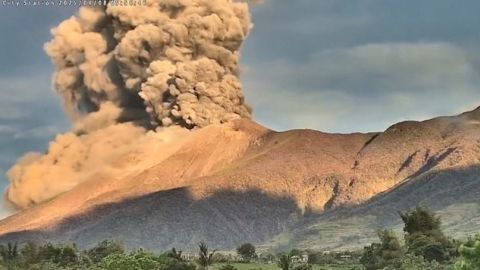 volcanthumb.JPG