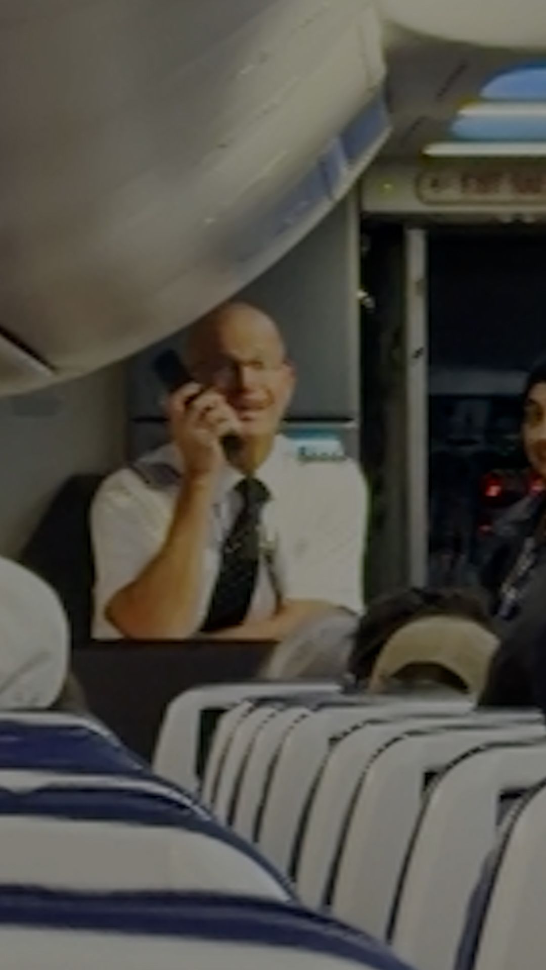 VRTC_ 251110_Southwest_Pilot_Call_Senators_clean.00_00_14_15.Still001.jpg