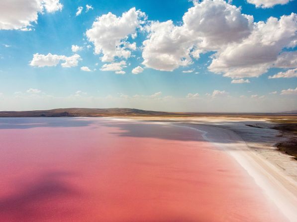 <strong>In the pink:</strong> Lake Tuz is a hypersaline lake near Konya that regularly attracts flocks of flamingoes -- and Instagrammers.