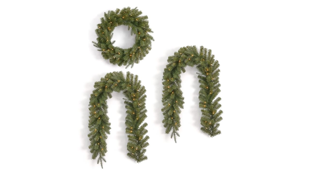 walmart wreath set cnnu.jpg