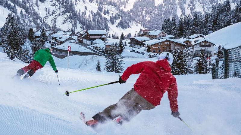 За много скиори модерните ски курорти с елегантна инфраструктура изобилие