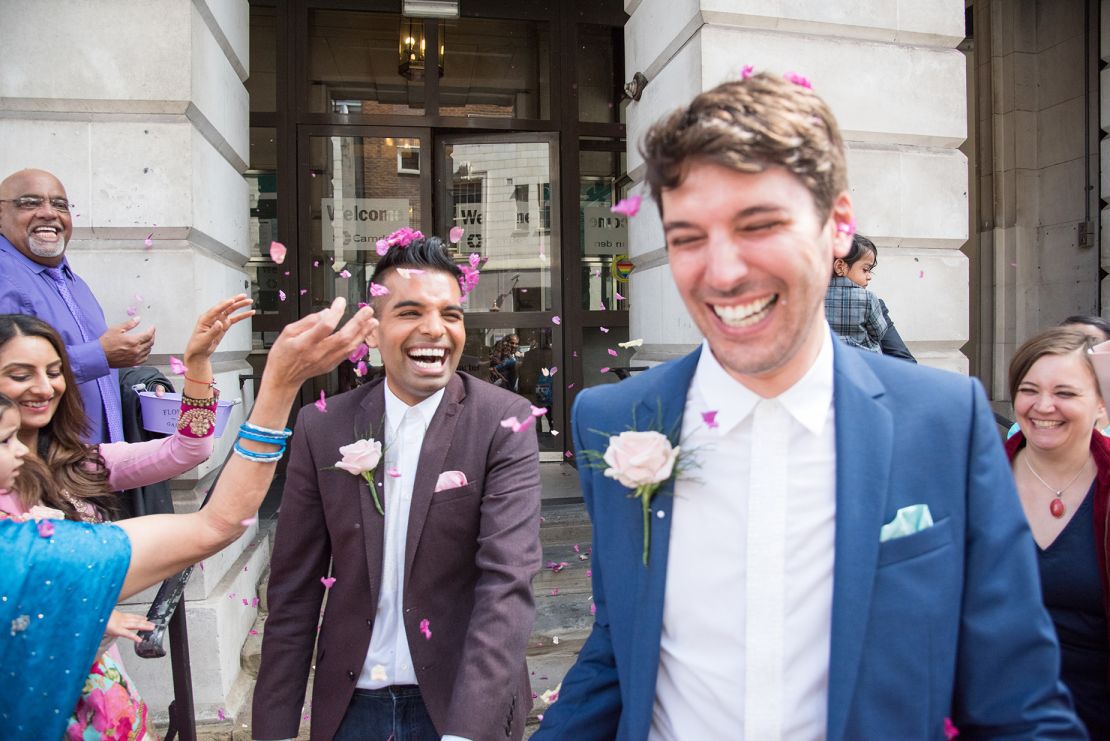 Suki and Manuel celebrating their "third wedding" in 2016. Photographer <a href="https://www.giovannibarsanti.com" target="_blank">Giovanni Barsanti </a>captured their happiness on camera.