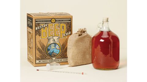 West Coast style IPA beer brewing