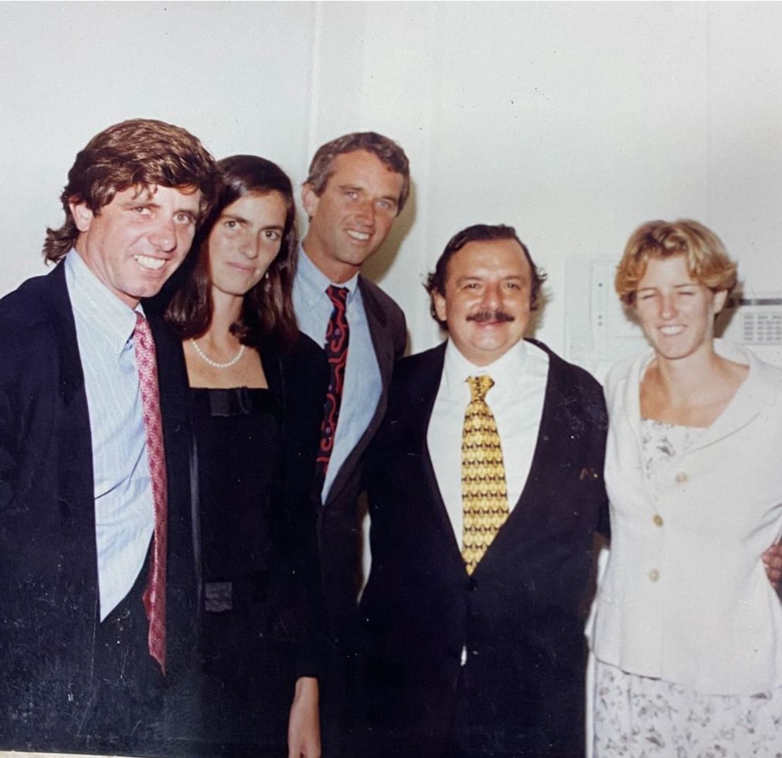 Encuentro del empresario Álvaro Noboa (centro) con Michael Kennedy (+), Mary Richardson Kennedy (+), Robert Kennedy Jr. y Rory Kennedy.