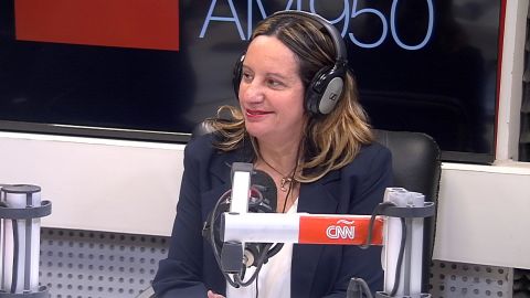 Constanza Mazzina, directora de Ciencias Políticas de la Universidad del Centro de Estudios Macroeconómicos de Argentina y analista política internacional.
