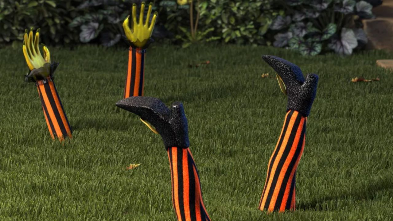 witch lawn stakes.jpg