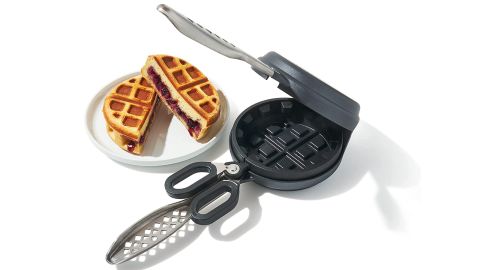 Wonderffle Stuffed Waffle Iron