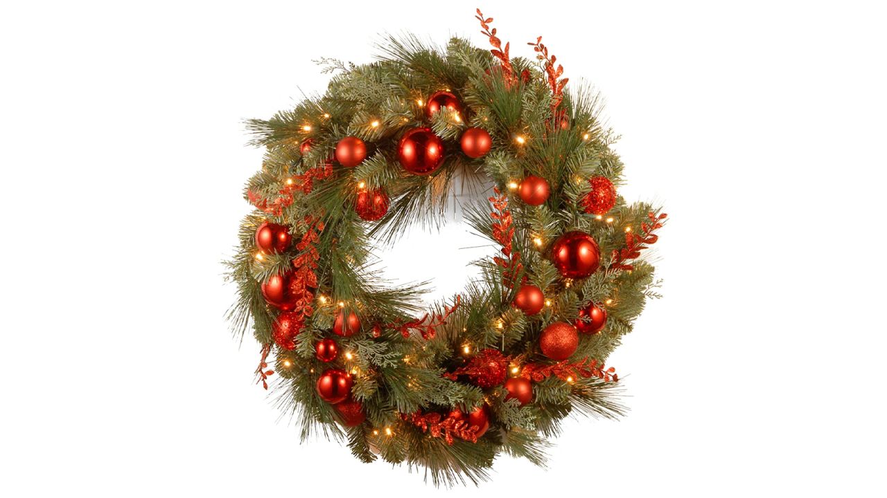 wreath amazon cnnu.jpg