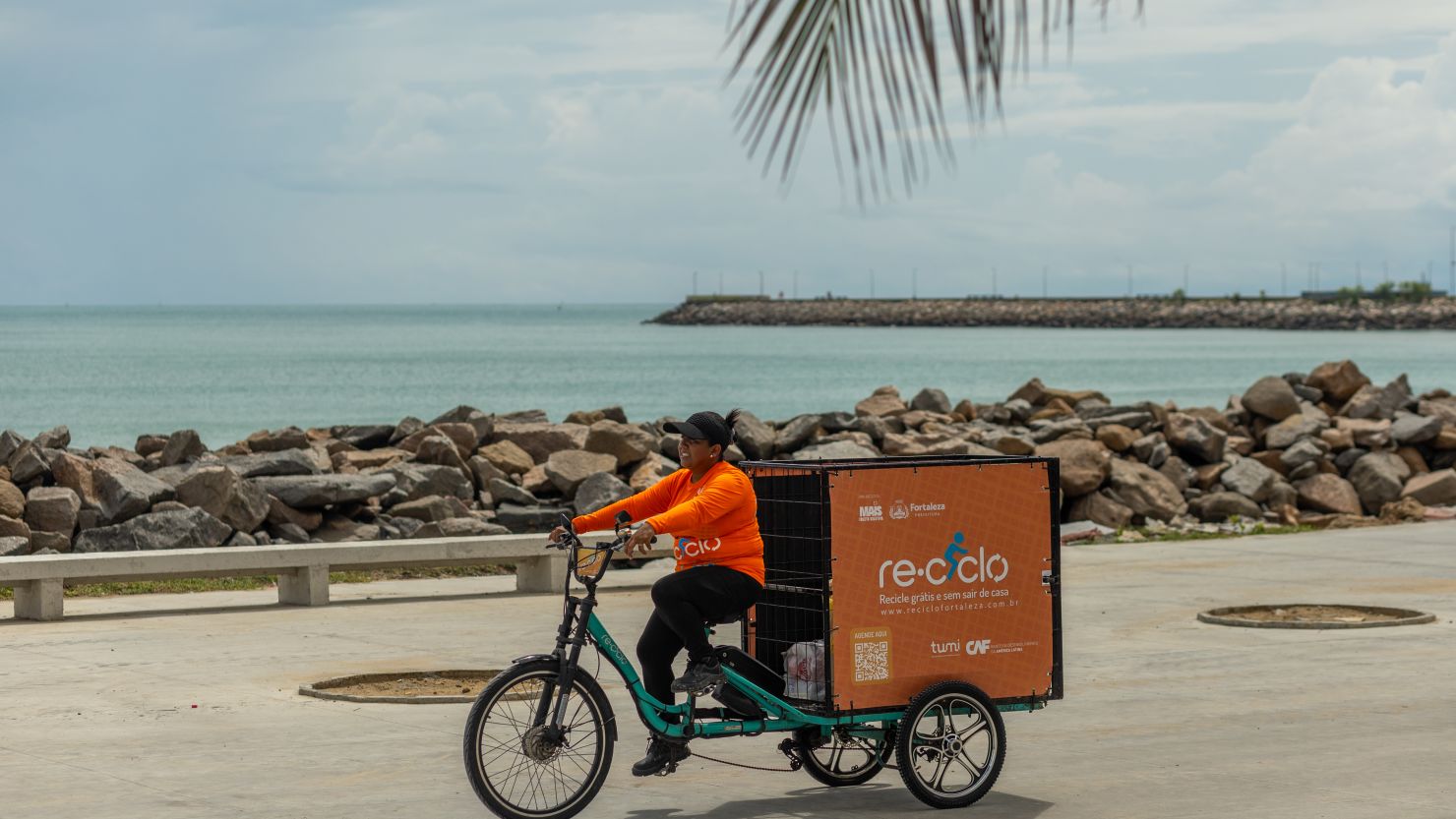 El programa "Re-Ciclo" está revolucionando la gestión de los reciclabes en la ciudad costera de Fortaleza