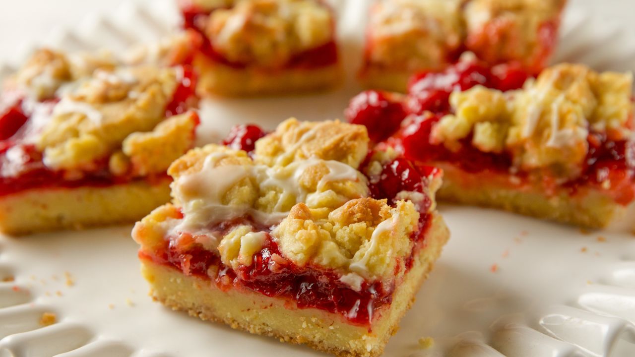 WU1810_Cherry-Pie-Cookie-Bars_s4x3.jpeg