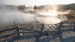 yellowstone explosion hidrotermal parque nacional orix.00_00_34_22.Still001.jpg