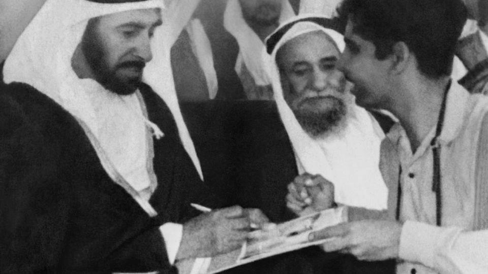 Shukla's friend captured the moment Sheikh Zayed signed his photo at the camel track. - Courtesy of Four Seasons Ramesh Gallery