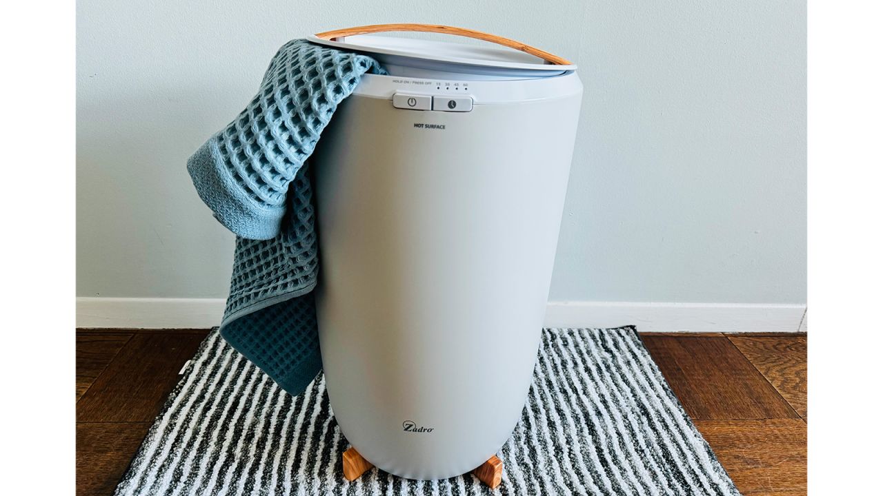 zadro towel warmer cnnu.jpg