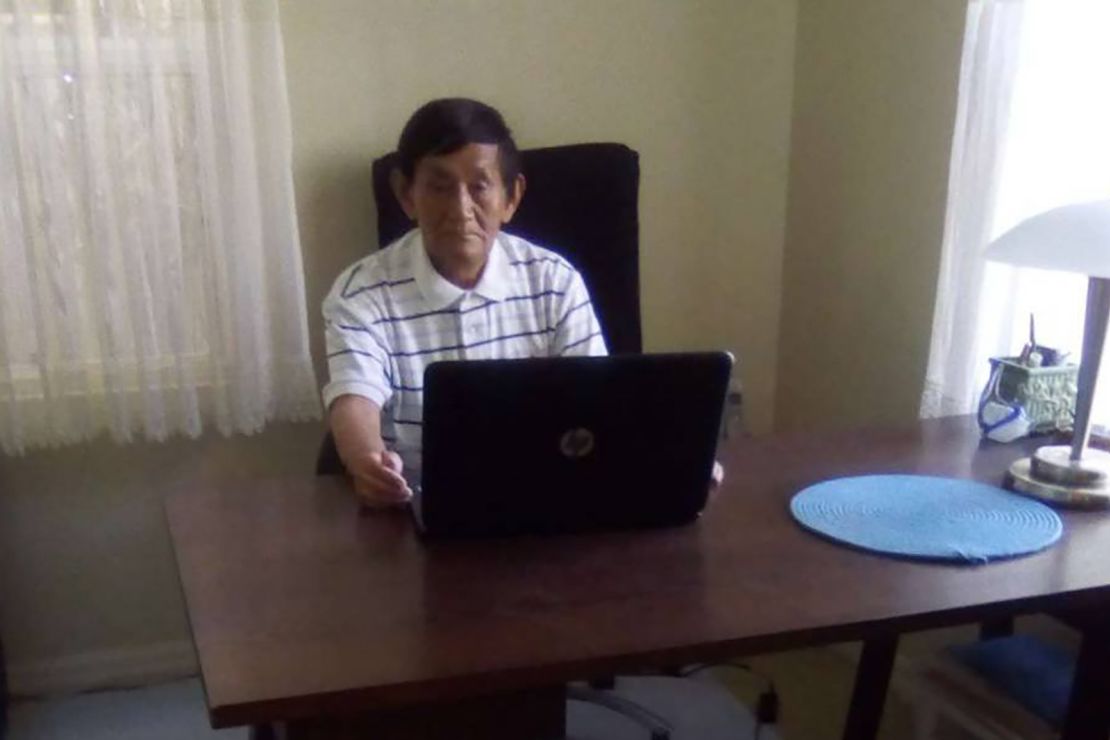 Zhi Feng Zhao poses for a picture.