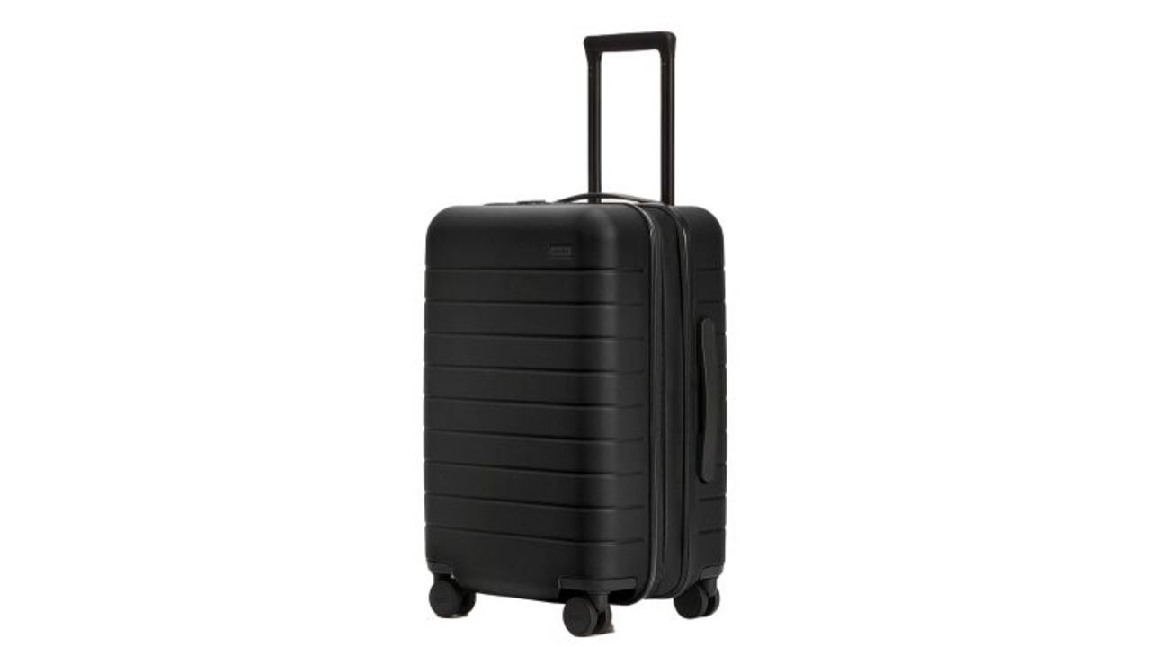 away-bigger-carry-on-flex-cnnu.jpg