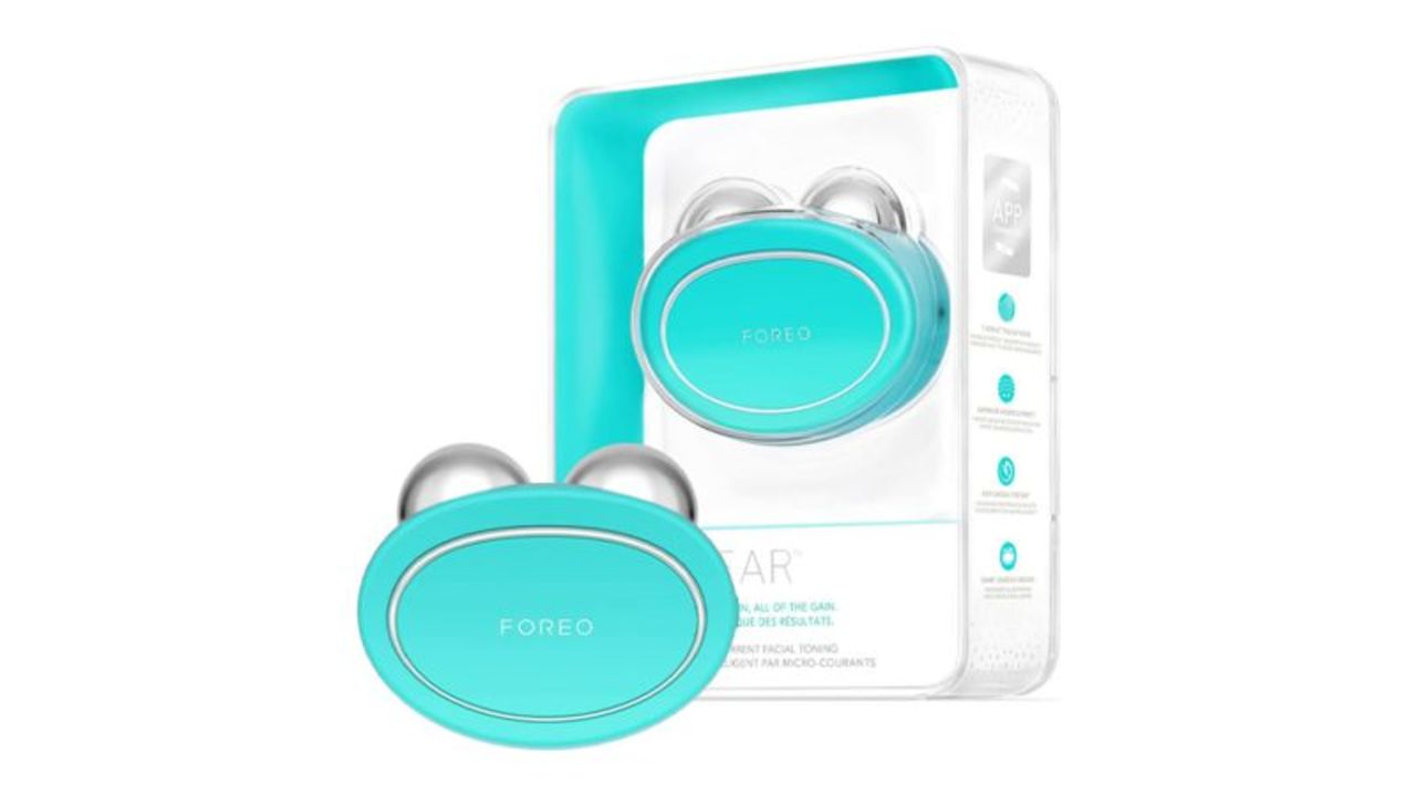 foreo-bear-microcurrent-facial-device-productcard-cnnu.jpg