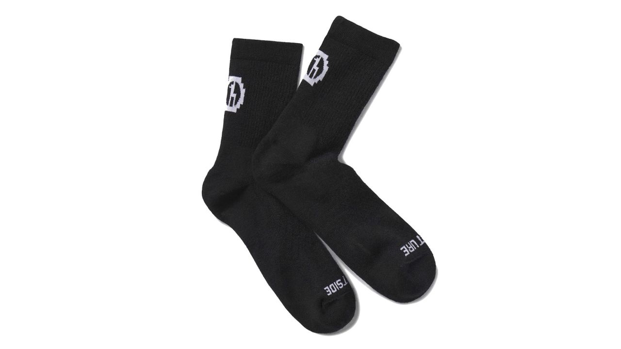 paka-performance-3-4-crew-socks-product-card-cnnu.jpg